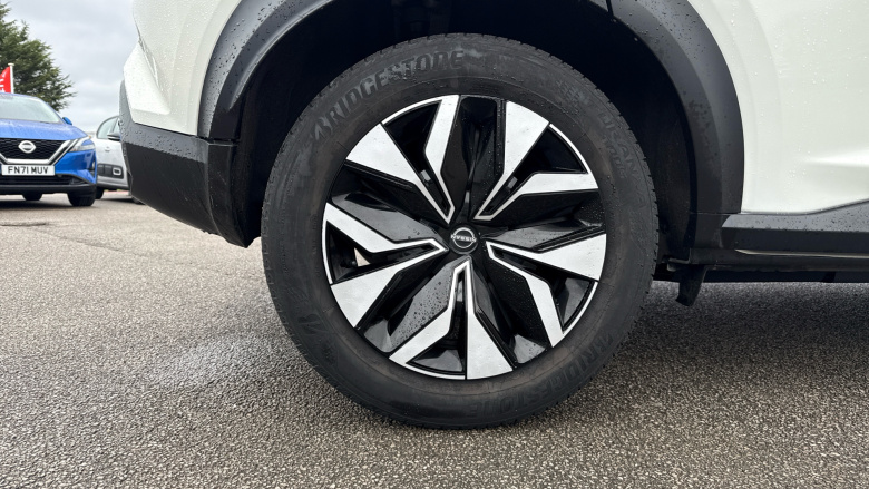 Nissan Juke 1.0 DiG-T 114 Acenta 5dr Petrol Hatchback